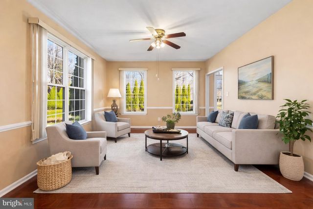 6 SUNSET HOLLOW RD, West Chester, PA 19380