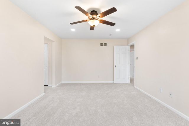 6 SUNSET HOLLOW RD, West Chester, PA 19380