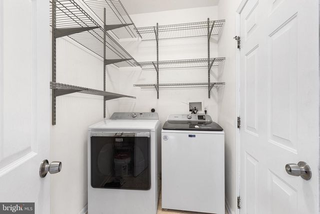 6 SUNSET HOLLOW RD, West Chester, PA 19380