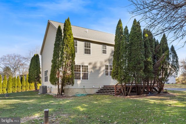 6 SUNSET HOLLOW RD, West Chester, PA 19380