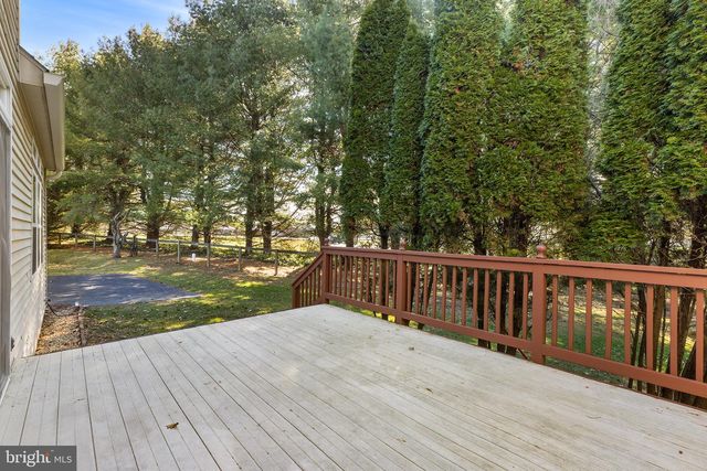 6 SUNSET HOLLOW RD, West Chester, PA 19380