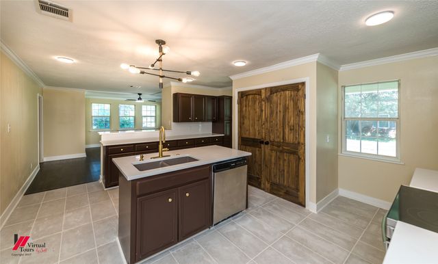 1604 Top Bluff Lane, Shreveport, LA 71109