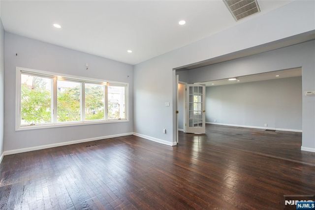323 Van Houten Avenue, Passaic, NJ 07055