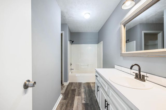 108 Lee Road 0810, Phenix City, AL 36870