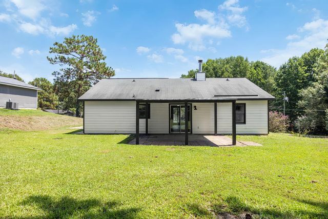 108 Lee Road 0810, Phenix City, AL 36870