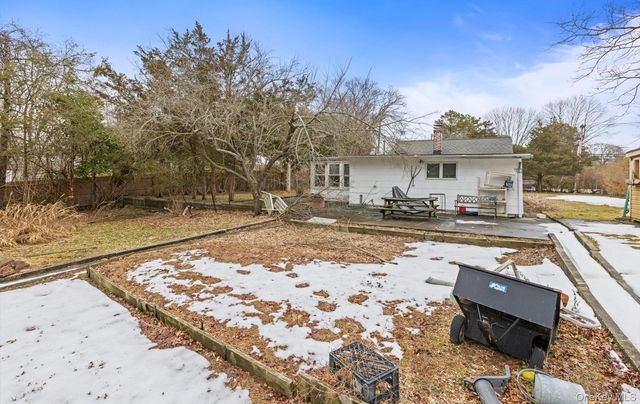 902 Old Medford Avenue, Medford, NY 11763