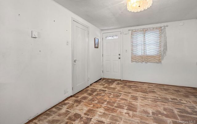 902 Old Medford Avenue, Medford, NY 11763