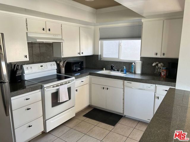 363 Pershing Drive, Los Angeles, CA 90293