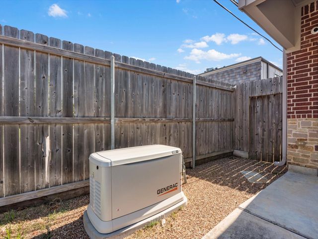 2329 Willowby Drive, Houston, TX 77008