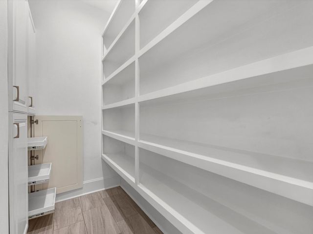 2329 Willowby Drive, Houston, TX 77008