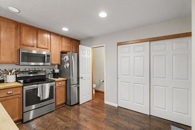 4920 149th Street N 3, Hugo, MN 55038