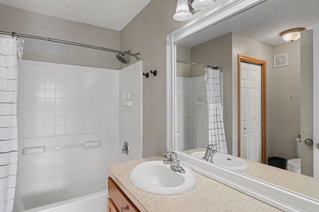 4920 149th Street N 3, Hugo, MN 55038