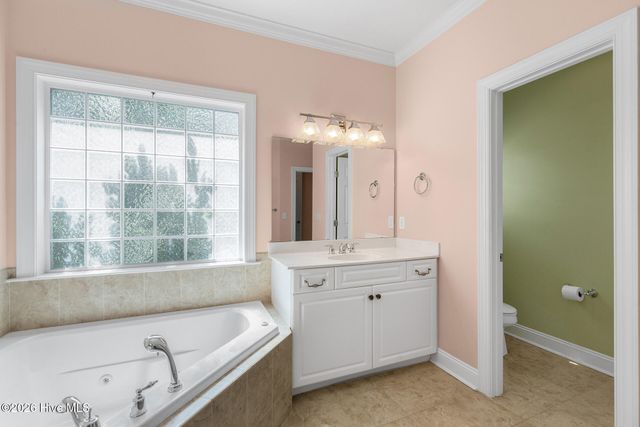 2104 Bay Colony Lane, Wilmington, NC 28405
