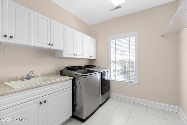 2104 Bay Colony Lane, Wilmington, NC 28405