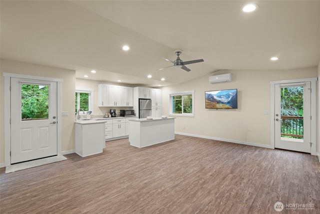 28551 NE 63rd Way, Carnation, WA 98014