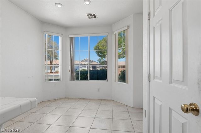 5021 Cayman Beach Street, North Las Vegas, NV 89031