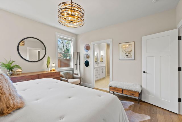 347 E Jefferson Avenue, Sisters, OR 97759