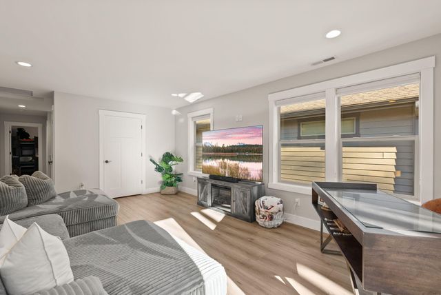 347 E Jefferson Avenue, Sisters, OR 97759