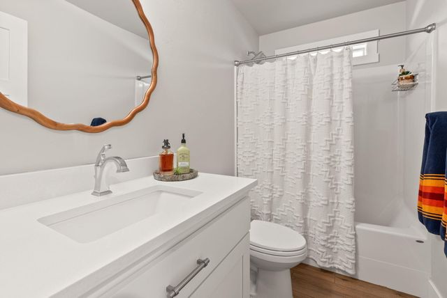 347 E Jefferson Avenue, Sisters, OR 97759