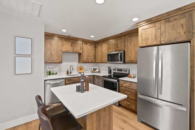 347 E Jefferson Avenue, Sisters, OR 97759