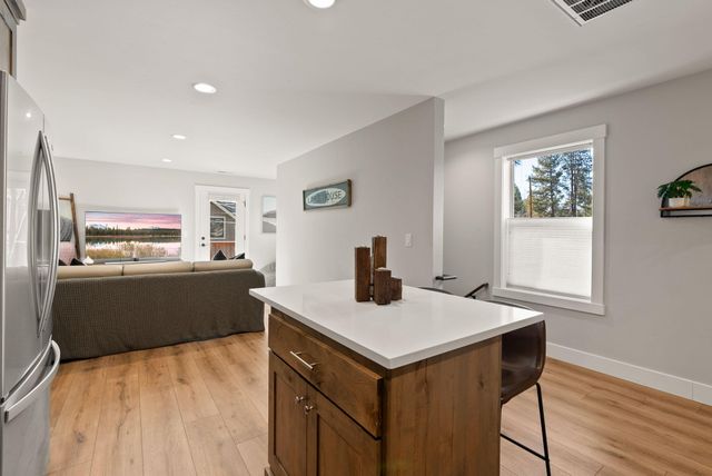 347 E Jefferson Avenue, Sisters, OR 97759