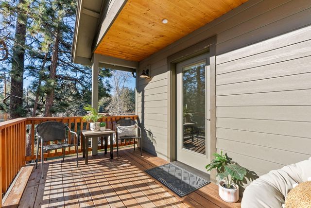 347 E Jefferson Avenue, Sisters, OR 97759