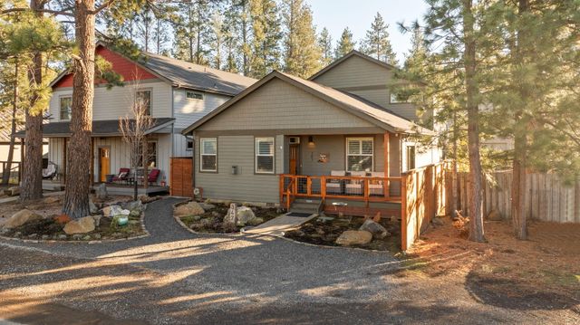 347 E Jefferson Avenue, Sisters, OR 97759