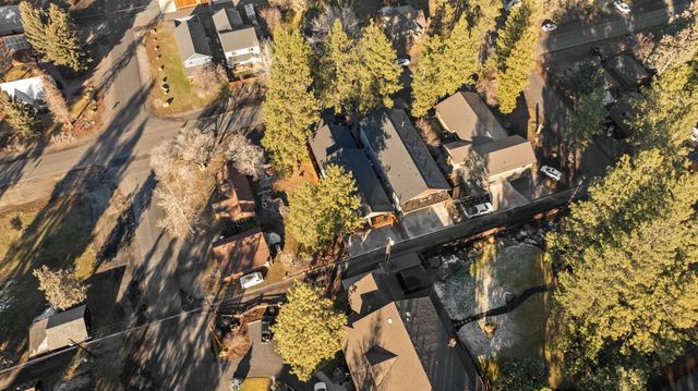 347 E Jefferson Avenue, Sisters, OR 97759