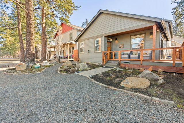 347 E Jefferson Avenue, Sisters, OR 97759