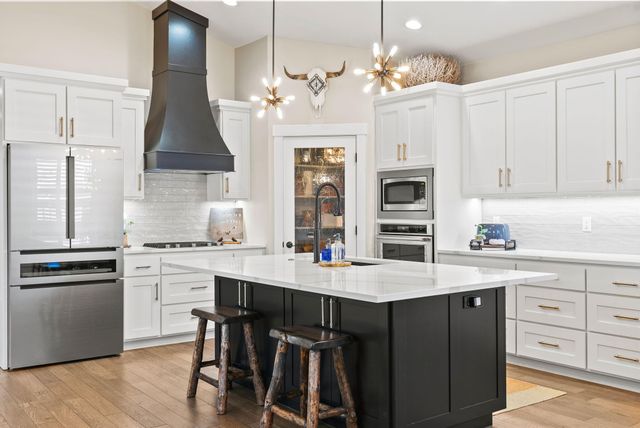 347 E Jefferson Avenue, Sisters, OR 97759