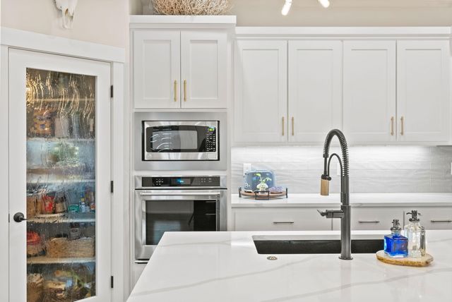 347 E Jefferson Avenue, Sisters, OR 97759