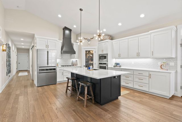 347 E Jefferson Avenue, Sisters, OR 97759