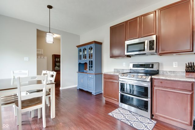 3201 Underwood Drive, Whiteland, IN 46184