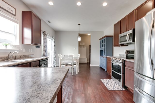 3201 Underwood Drive, Whiteland, IN 46184