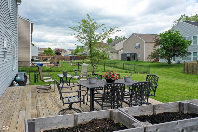 3201 Underwood Drive, Whiteland, IN 46184