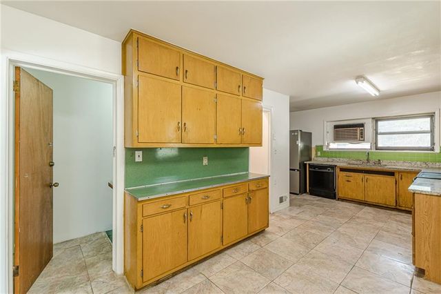 351 Colorado Avenue, Atlanta, GA 30354