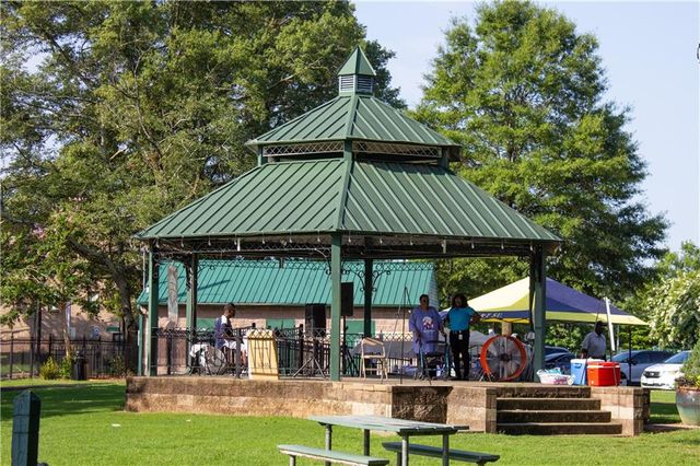 351 Colorado Avenue, Atlanta, GA 30354