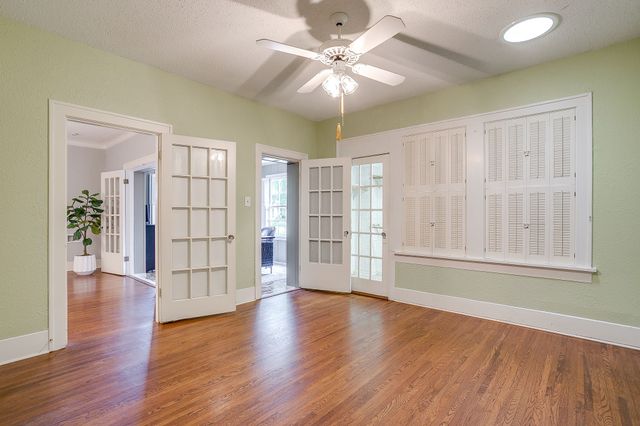 3128 Odessa Avenue, Fort Worth, TX 76109