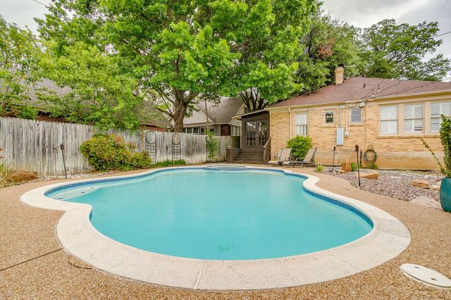 3128 Odessa Avenue, Fort Worth, TX 76109