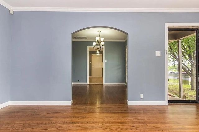 2514 W Jefferson Boulevard, Dallas, TX 75211