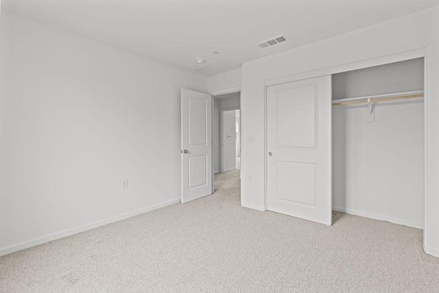 2348 E Loomis Rd, Stockton, CA 95205