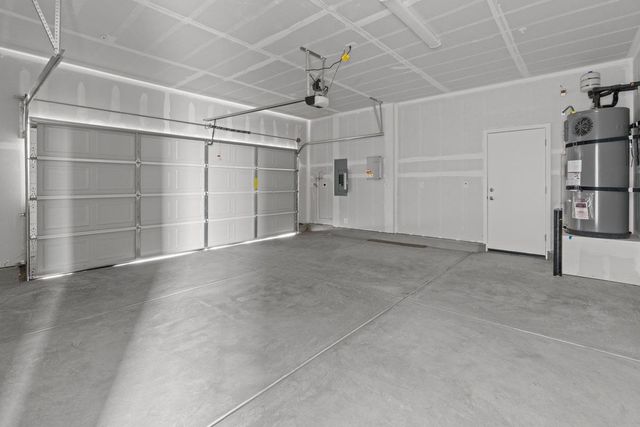 2348 E Loomis Rd, Stockton, CA 95205