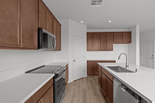 2348 E Loomis Rd, Stockton, CA 95205