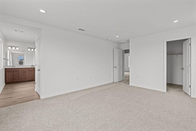 2348 E Loomis Rd, Stockton, CA 95205