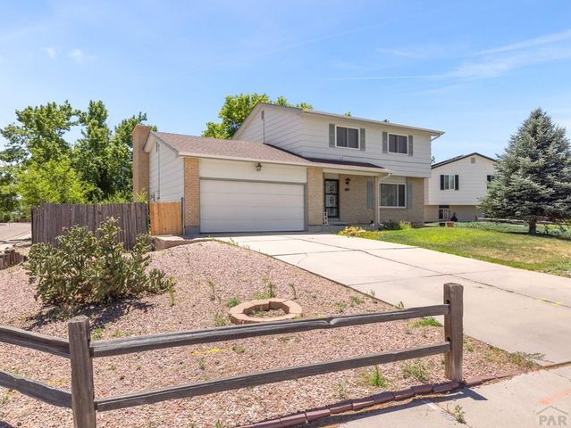 904 Blue Lace Dr., Pueblo, CO 81001