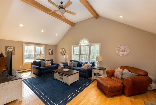 6 Mckenzies Way, Berkley, MA 02779