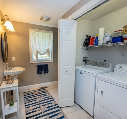 6 Mckenzies Way, Berkley, MA 02779