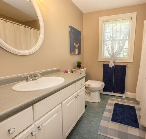 6 Mckenzies Way, Berkley, MA 02779