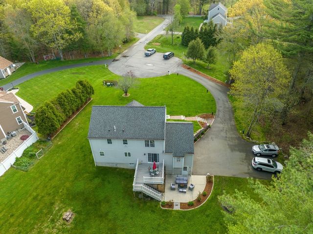 6 Mckenzies Way, Berkley, MA 02779