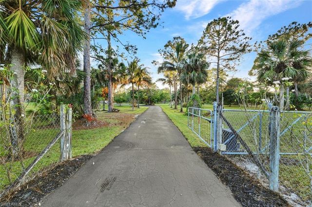 3332 White BLVD, Naples, FL 34117